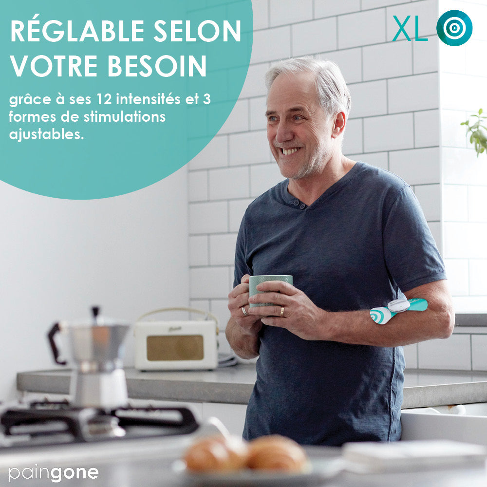 Un homme portant l'appareil Paingone XL sur le bras avec le texte: "Réglable selon votre besoin"